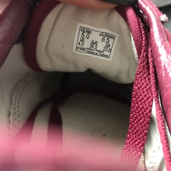 Vans - Picture 2 of 3